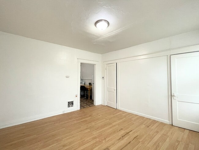 Photo - 2749 Pestalozzi St Unit 2E