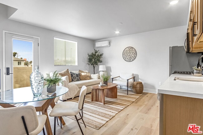 Photo - 10035 S Western Ave Unit 3