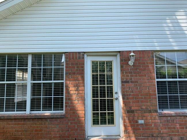 Photo - 4650 Windstarr Dr