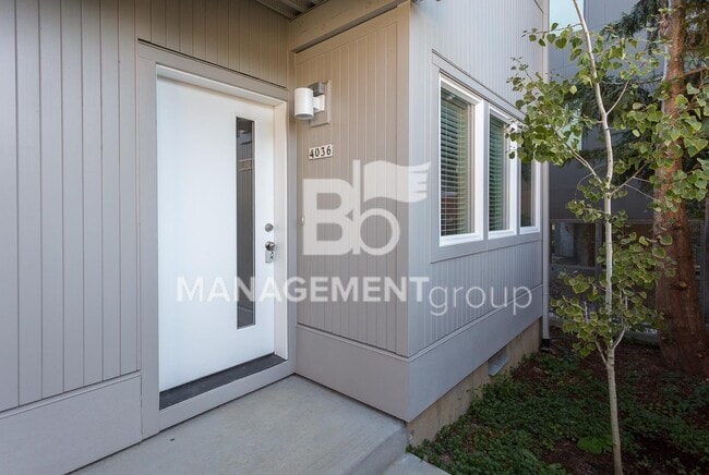 Photo - Light & Bright Newer Duplex Close-in NE Portland!