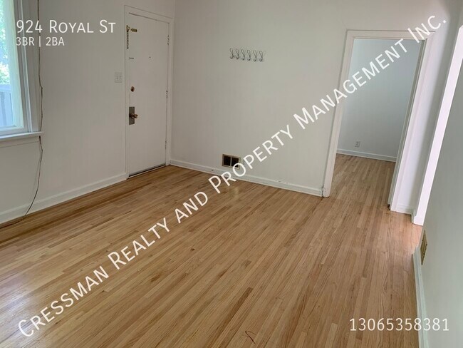 Photo - 2 Bedroom Main Floor Unit in Rosemont