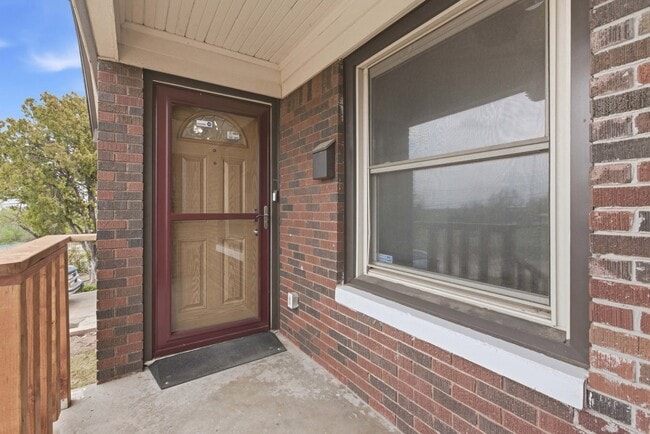 Photo - 2020 NE 30th St