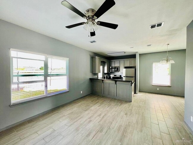 Photo - 14 Nassau St