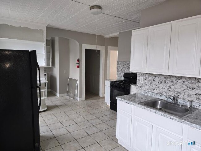 Photo - 9 Woodlawn Terrace Unit 2FL