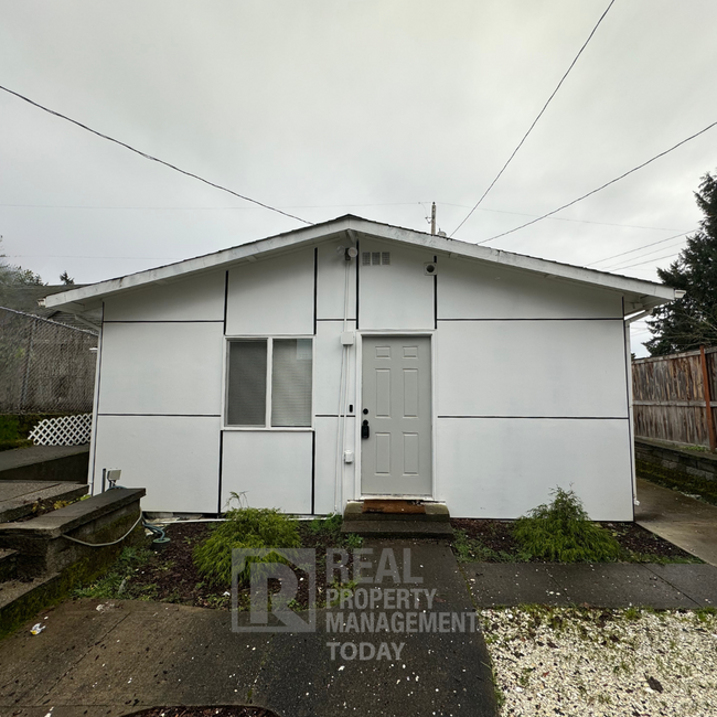 Modern 2 Bedroom House In Tacoma! - Modern 2 Bedroom House In Tacoma!