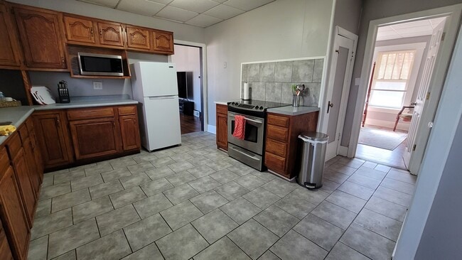 Photo - 1601 N Broadway St