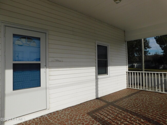 Photo - 719 Cedar St