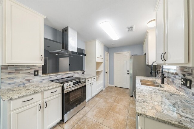 Photo - 16330 Autumn Wind Dr