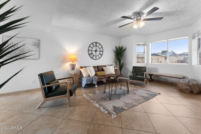 Photo - 6109 W Marconi Ave