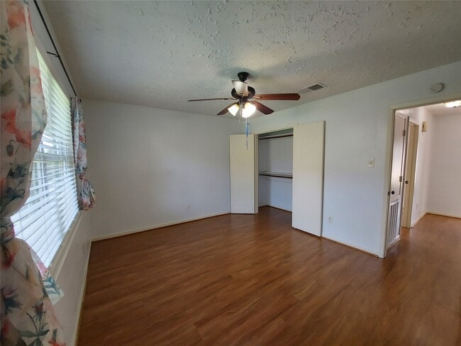 Photo - 3807 Quiet Pl Dr