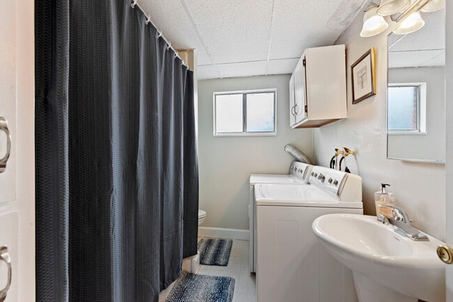 Photo - 137 E 1100 S Unit Bridgestone Place Apartmetns