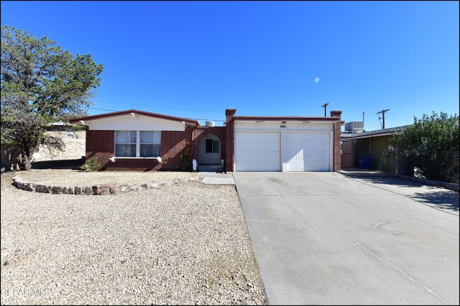 Photo - 904 Oneida Dr