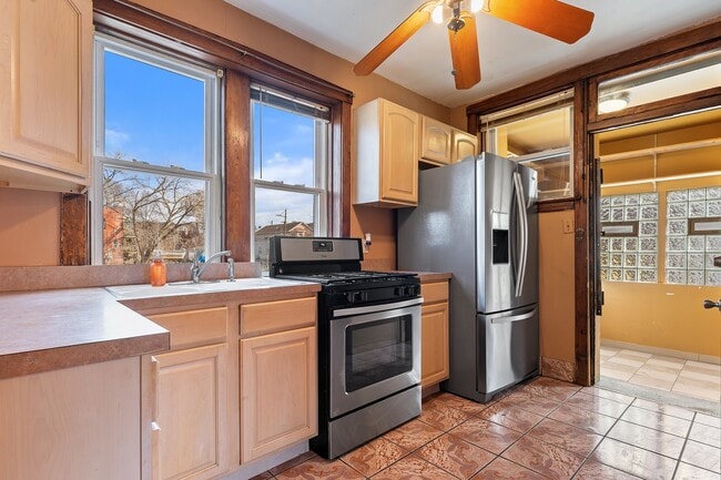 Photo - 4445 S Vincennes Ave Unit 2