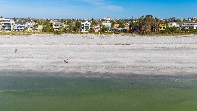 Photo - 3520 El Centro St