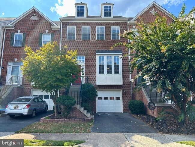 Building Photo - 664 McLeary Square SE Rental