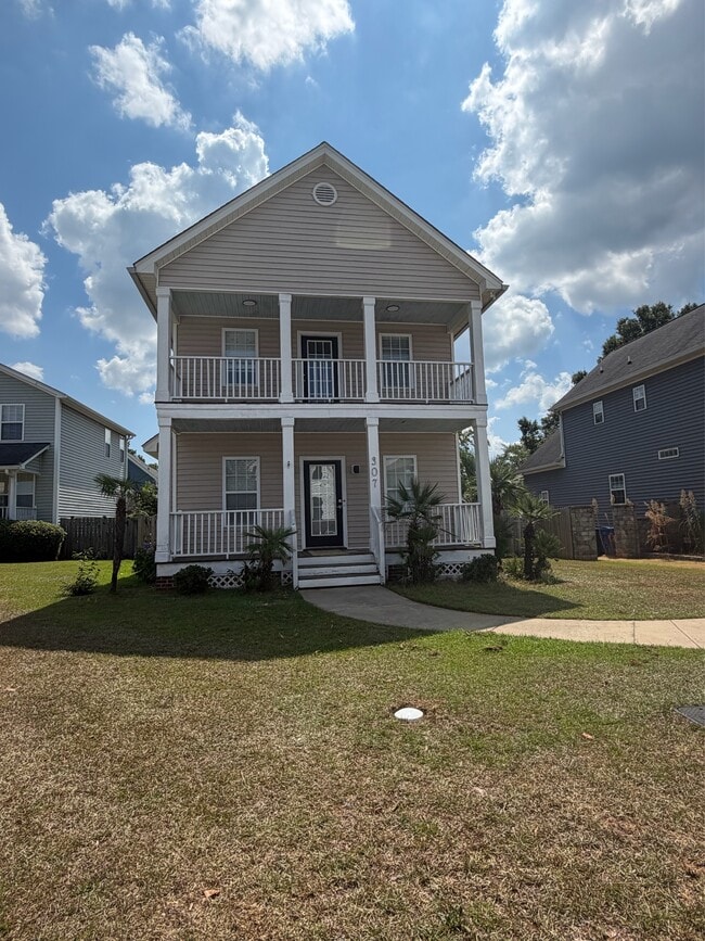 Building Photo - 307 Laurel Hill Ln