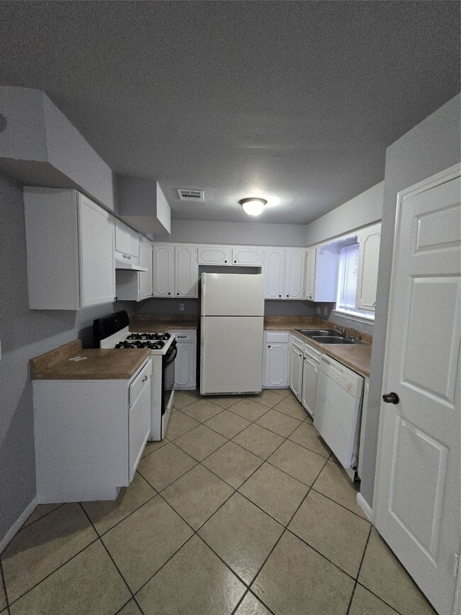 Photo - 7731 Deadwood Dr