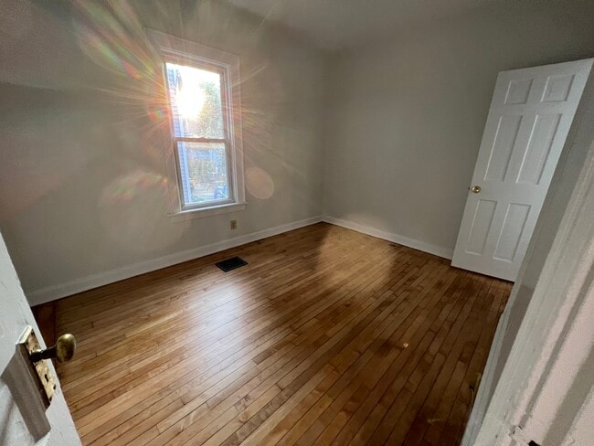822 E Auer Ave Unit Second Floor