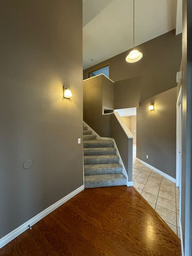 Photo - 4Bd/2.5Ba Maple Valley House