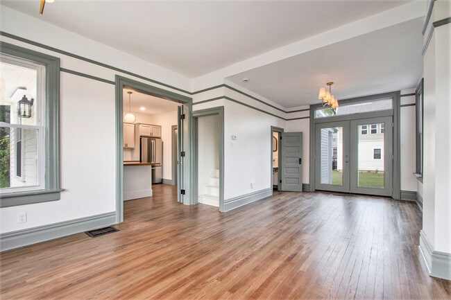 Photo - 523 W Marion St