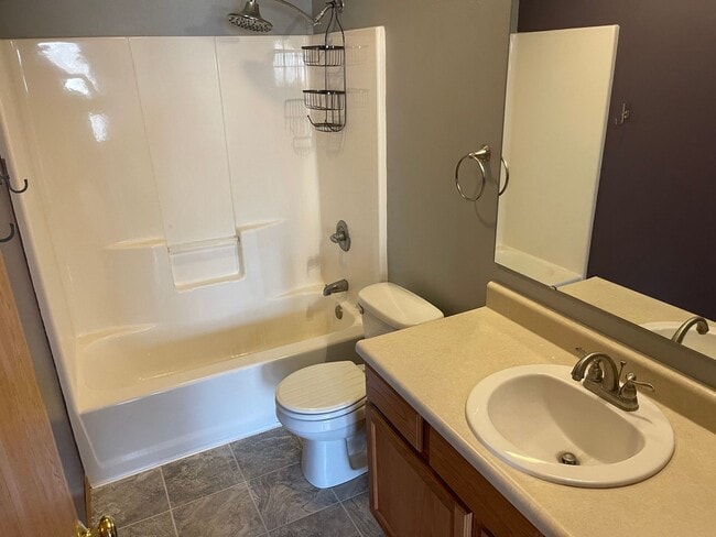 Photo - 3 Bedroom On The East Side!