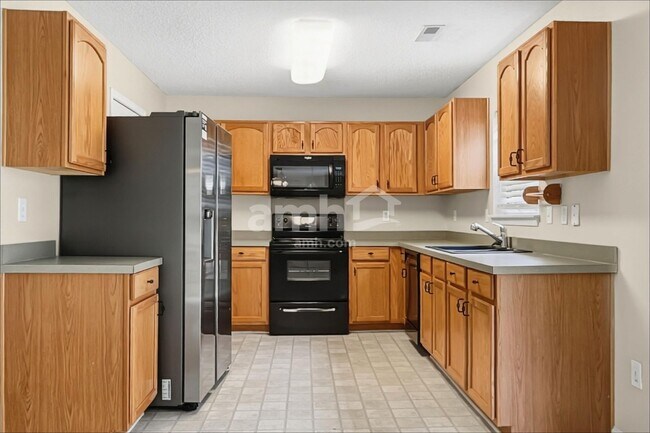 5126 Ballantine Dr