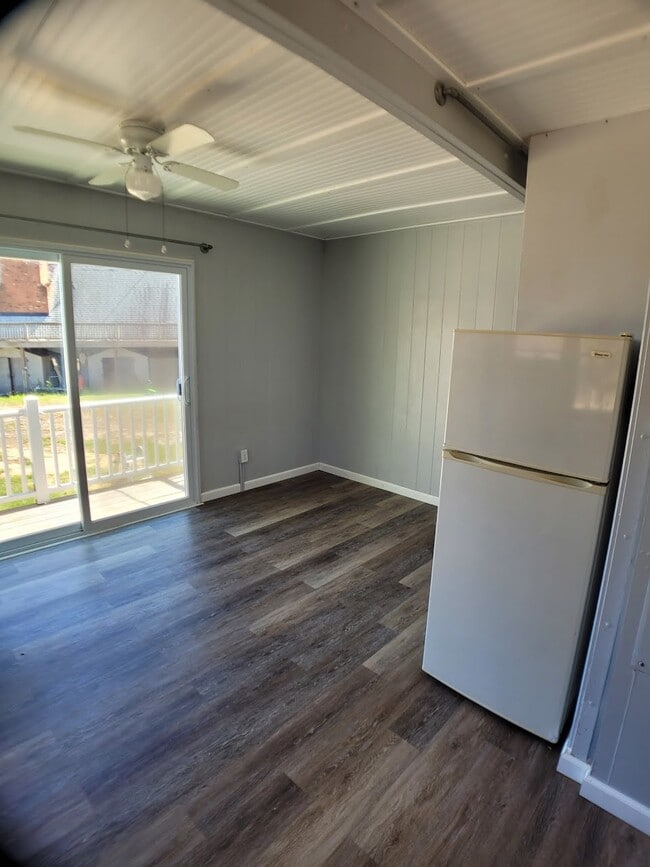 104-A Tolers Ln Unit A