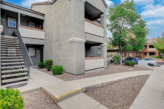 Building Photo - Chic & Convenient: Your Ground-Level Condo Retreat in Silverado Ranch Unit 1172