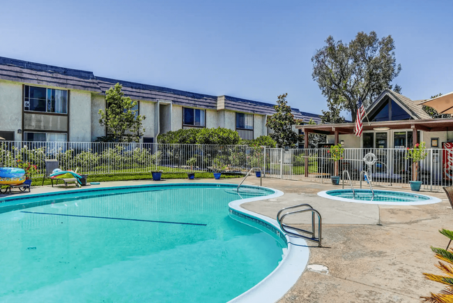 Sandpiper Apartments - Sandpiper Apartments