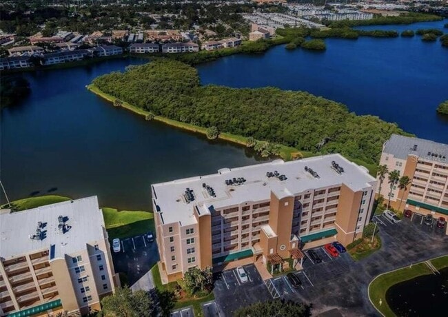 Building Photo - 6425 Shoreline Dr Unit 10503