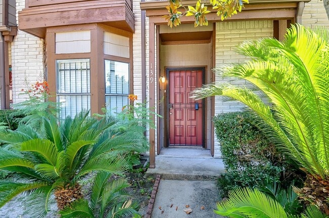 Photo - 12300 Brookglade Cir