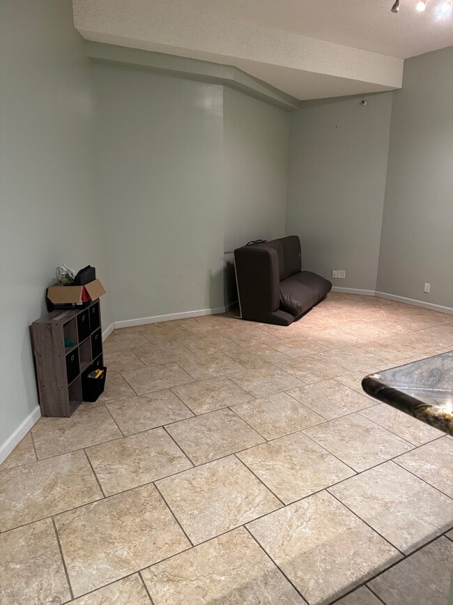 Photo - 1088 Bishop St Unidad 203