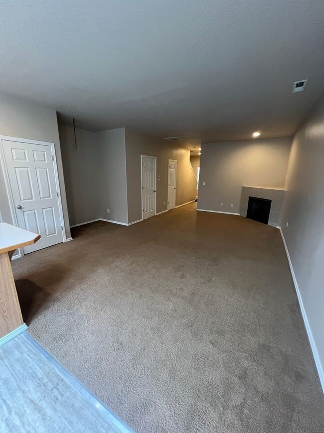 Photo - 3 Bedroom 2.5 Bath Home in Kelly Creek Estates