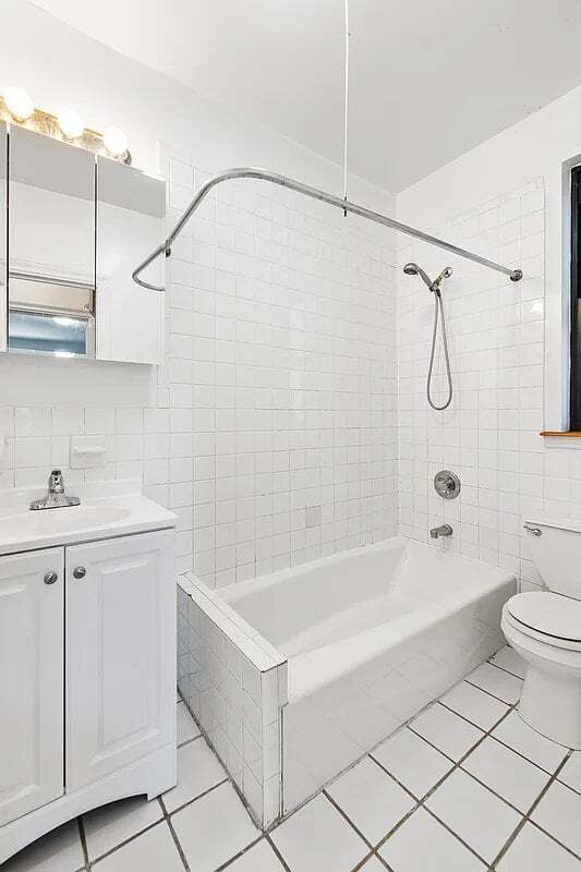 Photo - 101 E 116th St Unidad 2C