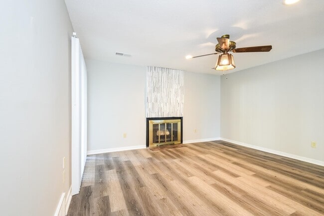 Photo - 5825 Lynnfield Cove
