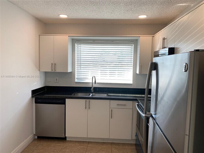 Photo - 3687 Mil Lake Cir