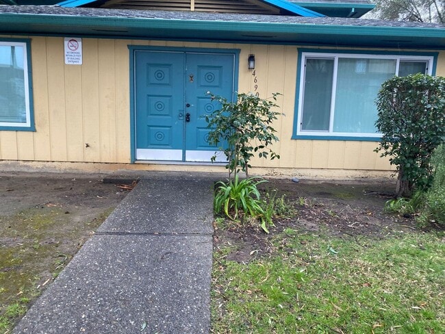 Photo - 4690 Doane St