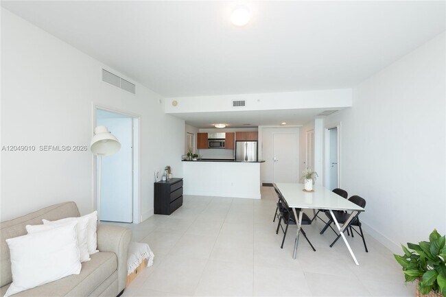 Photo - 300 S Biscayne Blvd Unit T-2814