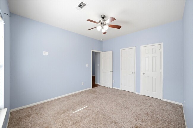 Photo - 1707 E Highlands Crossing