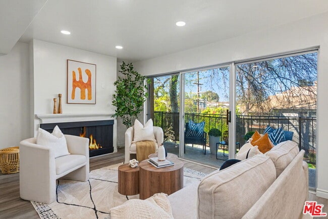 Building Photo - 14850 Hesby St Unit 203