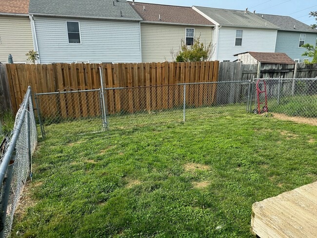 Photo - 309 Emily Ln