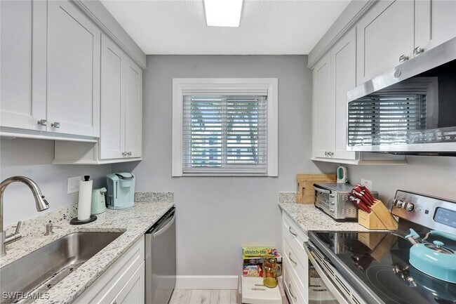 Photo - 766 Central Ave Unidad 207