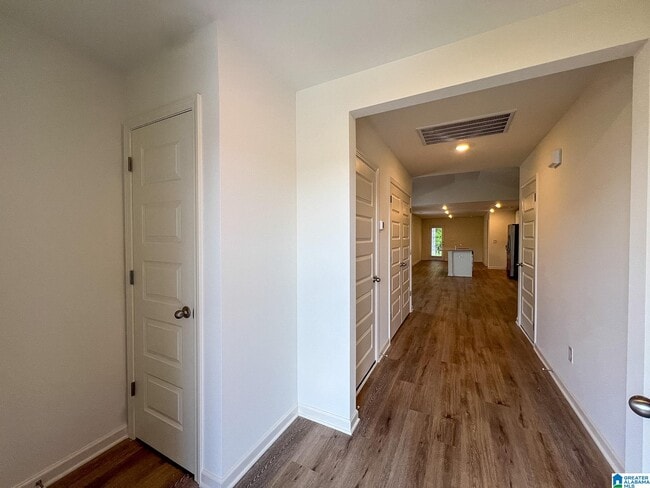 Photo - 301 Willoughby Rd