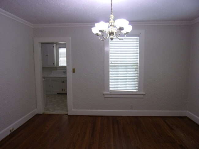 Photo - r1905b Unit 1907