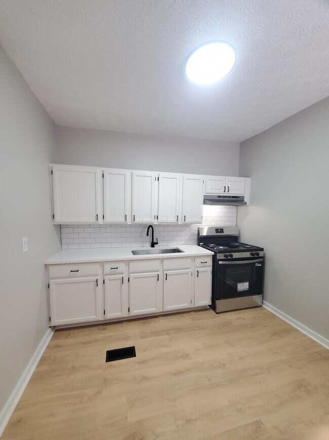 Photo - 33 S Cypress Ave
