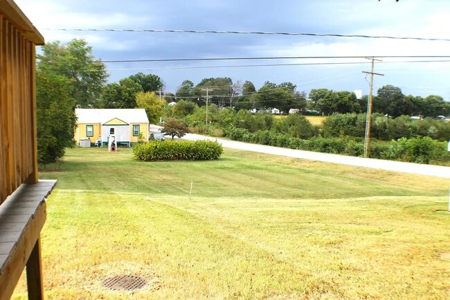 Photo - 947 Birch St