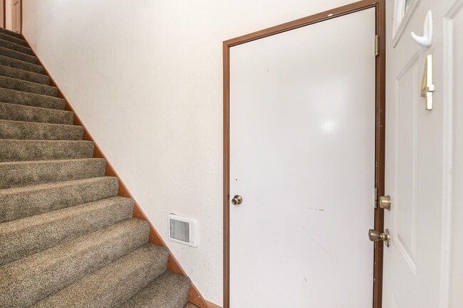 Photo - 505 Lawson School Rd