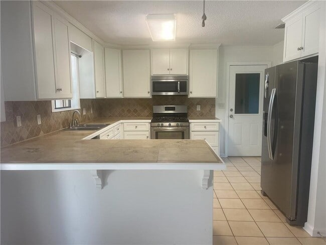 Photo - 500 Rivera Dr