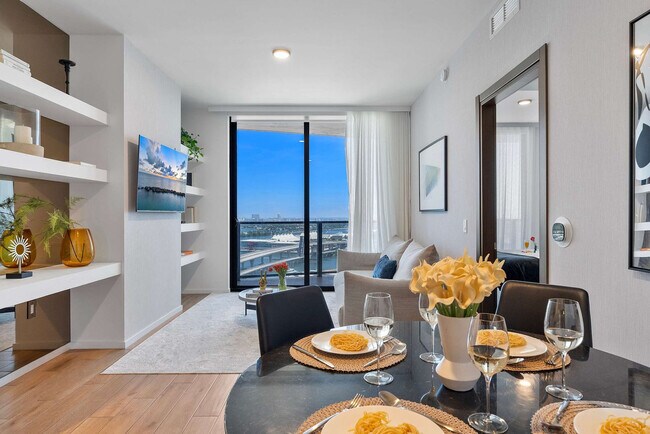 Photo - 398 NE 5th St Unidad ID1240682P