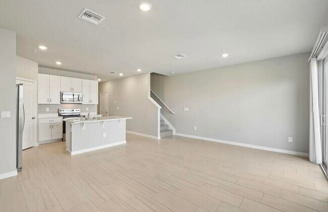 526 Salisbury Cir